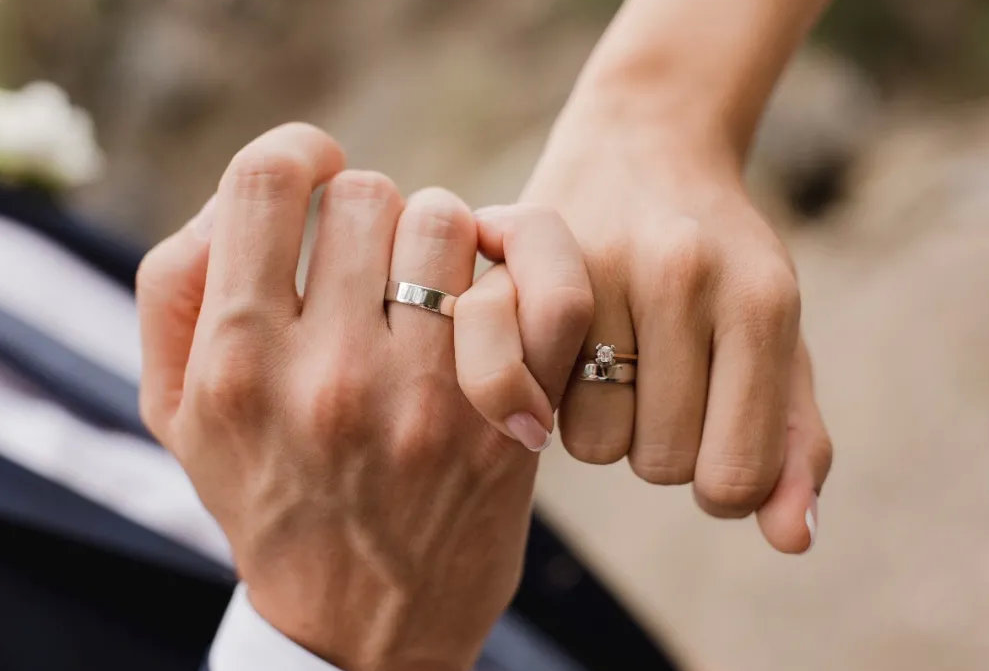 成都市个人侦探联系方式：如果男人有外遇离婚财产怎么分